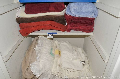 Lot #0678 (1 of 7)