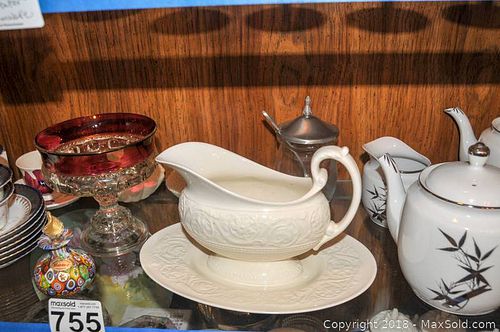 Lot #0755 (1 of 19)