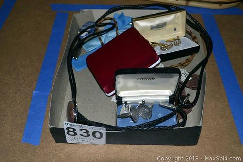 Lot #0830 (1 of 10)