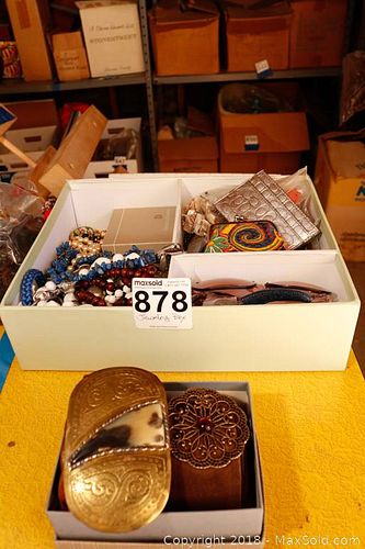 Lot #0878 (1 of 13)