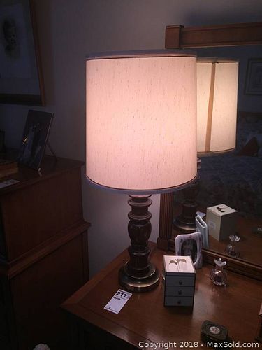 Lot #0217 (1 of 5)