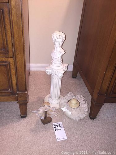 Lot #0218 (1 of 6)
