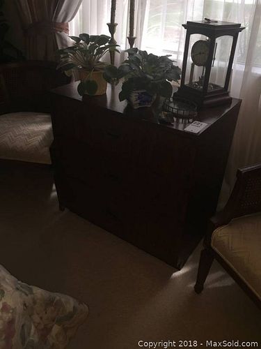 Lot #0221 (1 of 6)