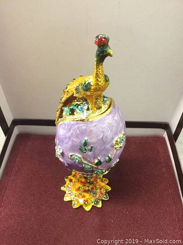Lot #0093 (1 of 3)
