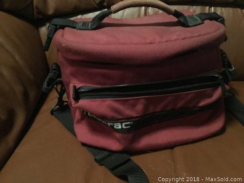 Lot #0087 (1 of 12)