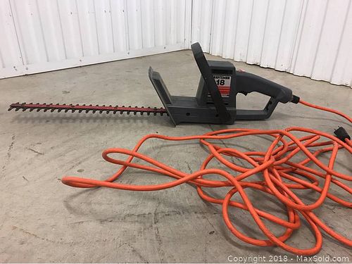 Lot #0016 (1 of 2)