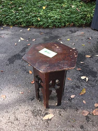 Lot #0141 (1 of 4)