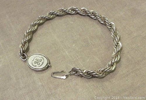 Lot #0071 (1 of 2)