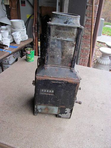 Lot #0033 (1 of 10)
