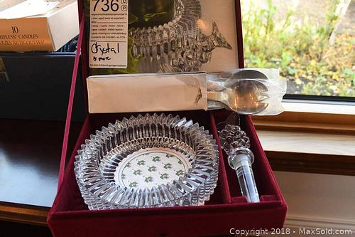 Lot #0736 (1 of 8)