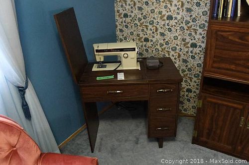 Lot #0763 (1 of 12)