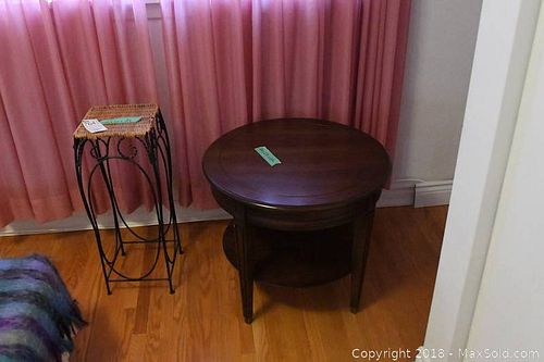 Lot #0764 (1 of 10)