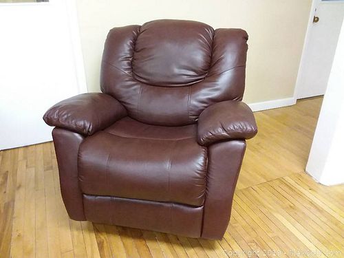 Lot #0157 (1 of 4)