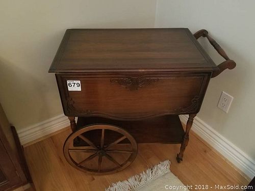 Lot #0679 (1 of 16)