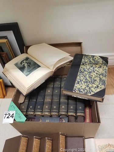 Lot #0724 (1 of 19)