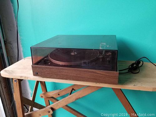 Lot #0020 (1 of 4)
