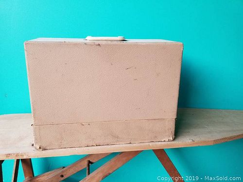 Lot #0159 (1 of 6)
