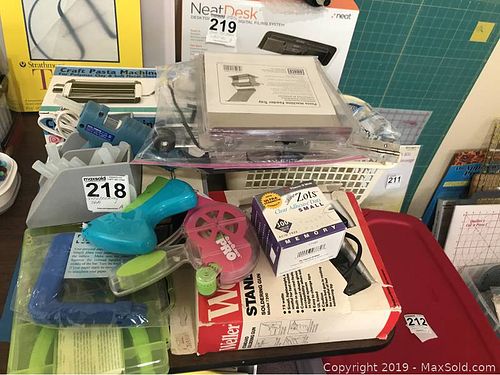 Lot #0218 (1 of 8)