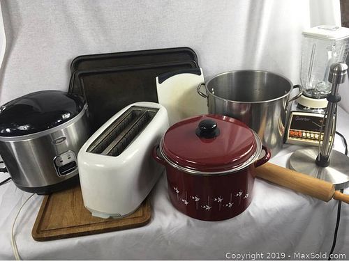 Lot #0044 (1 of 3)