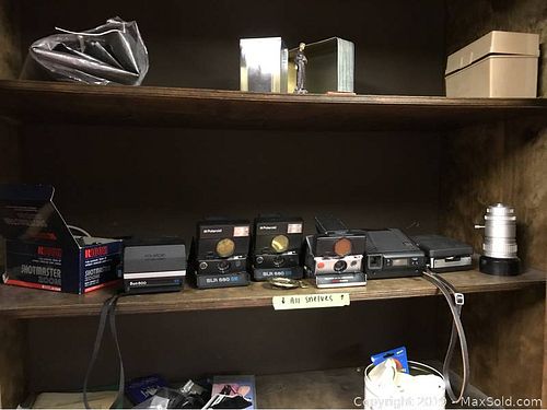 Lot #0077 (1 of 19)