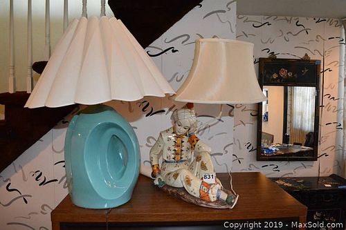 Lot #0831 (1 of 6)