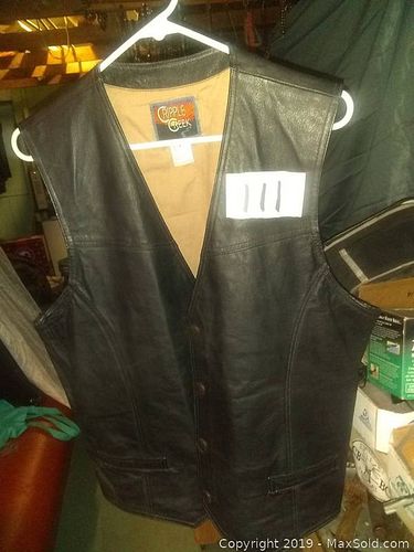 Lot #0111 (1 of 4)