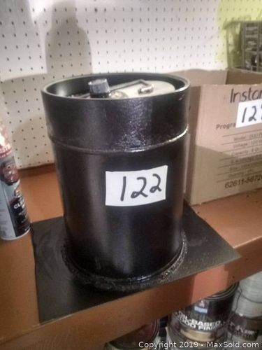 Lot #0122 (1 of 5)