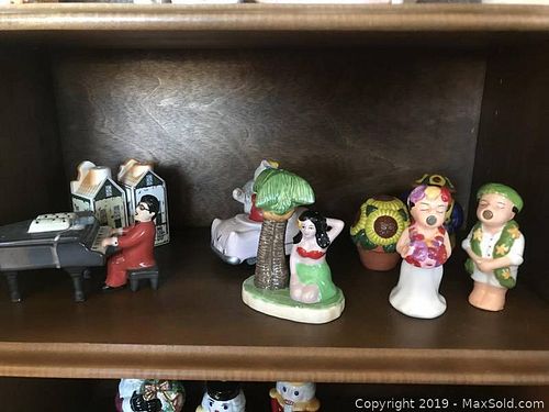 Lot #0554 (1 of 17)