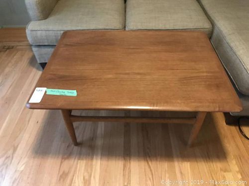 Lot #0586 (1 of 9)