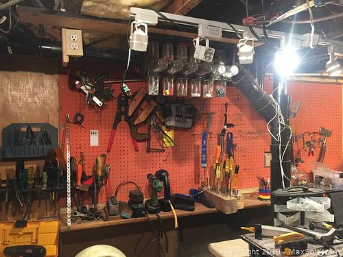Lot #0644 (1 of 12)