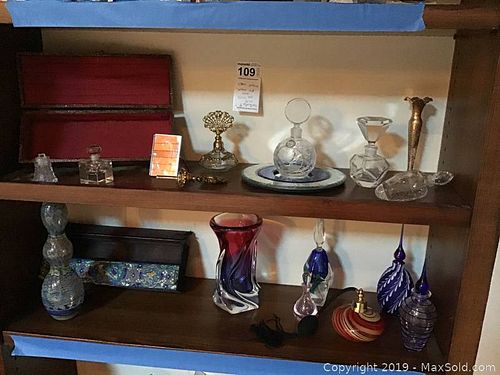 Lot #0109 (1 of 16)