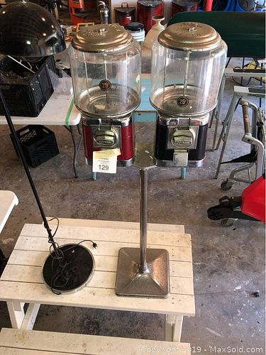 Lot #0129 (1 of 10)