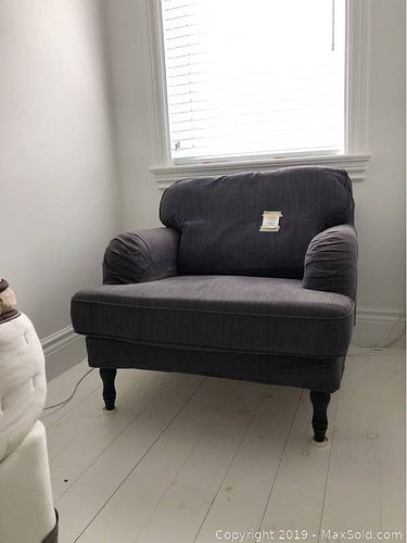 Lot #0152 (1 of 15)