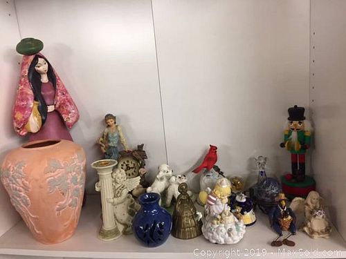 Lot #0154 (1 of 4)