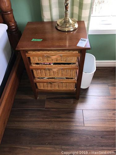 Lot #0860 (1 of 8)