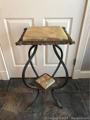 Lot #0043 (1 of 13)