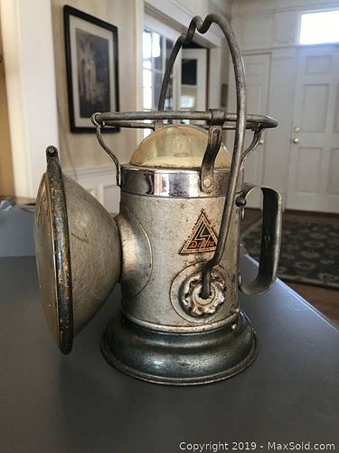 Lot #0052 (1 of 5)