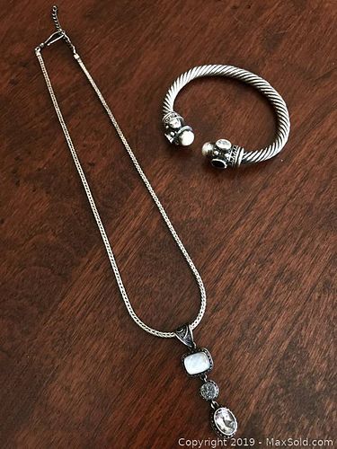 Lot #0071 (1 of 6)