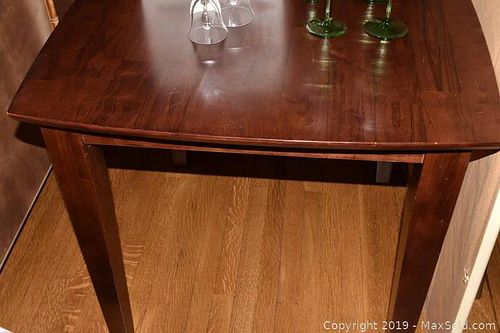 Lot #0717 (1 of 7)