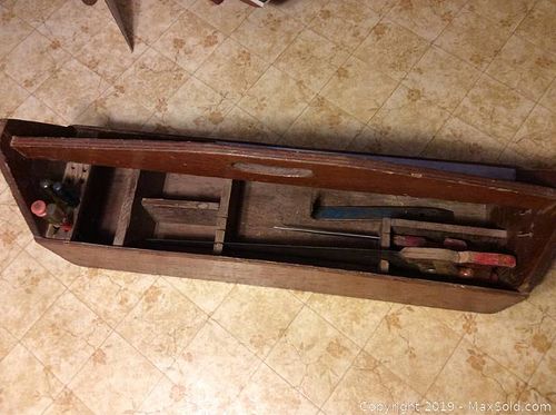 Lot #0071 (1 of 9)