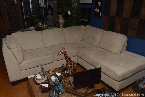 Lot #0942 (1 of 8)