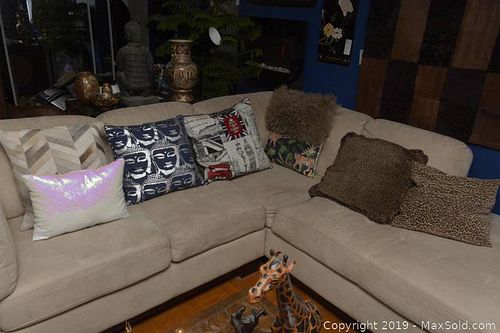 Lot #0943 (1 of 6)