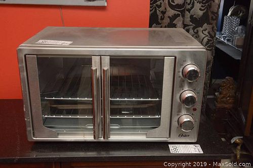 Lot #0989 (1 of 4)