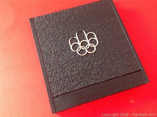 Lot #0083 (1 of 4)