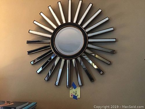 Lot #0207 (1 of 3)