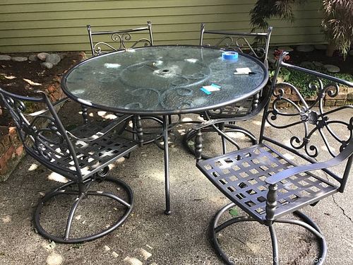 Lot #0503 (1 of 4)