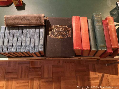 Lot #0033 (1 of 13)