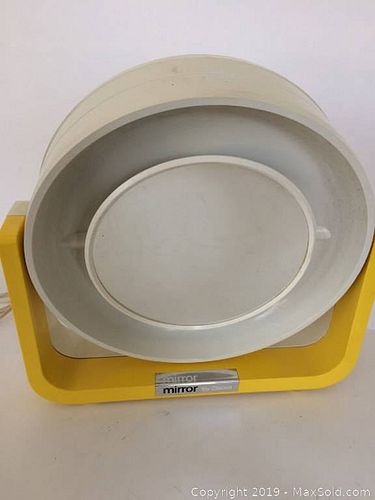Lot #0008 (1 of 4)