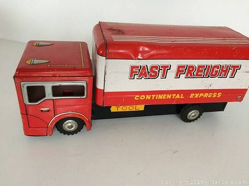 Lot #0050 (1 of 5)