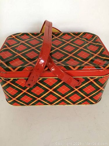 Lot #0092 (1 of 4)